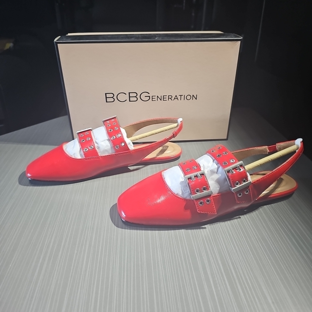 BCBGeneration Women's Hendo Double Buckle/Eyelet Flat In Tomato Red Size 7M NEW